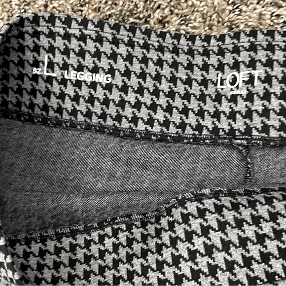 LOFT Outlet Gray/Black Houndstooth Legging Sz L - Picture 3 of 7